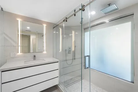 4775 Collins Avenue Miami Beach FL 33140