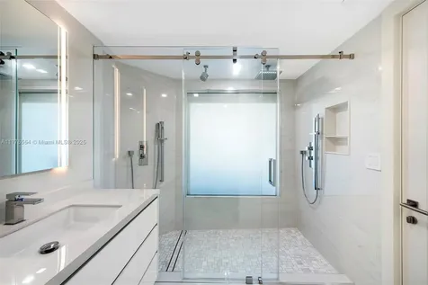 4775 Collins Avenue Miami Beach FL 33140
