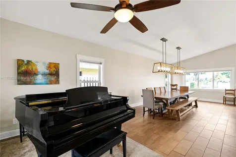 20421 NW 4th Street Pembroke Pines FL 33029