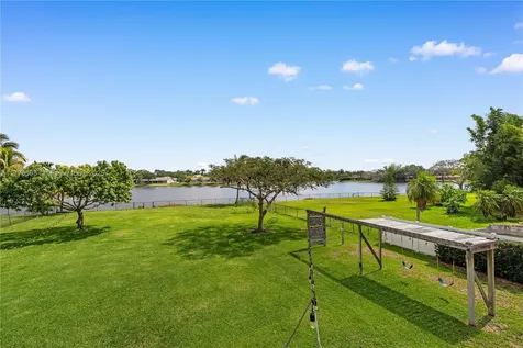 20421 NW 4th Street Pembroke Pines FL 33029