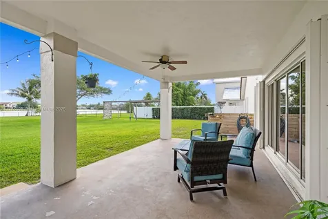20421 NW 4th Street Pembroke Pines FL 33029