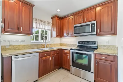 5951 London Lane Tamarac FL 33321