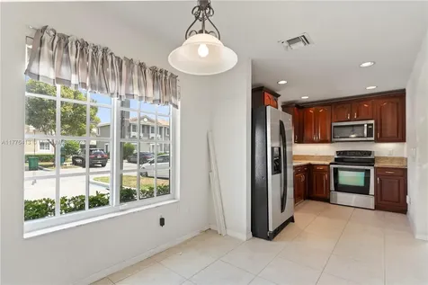 5951 London Lane Tamarac FL 33321