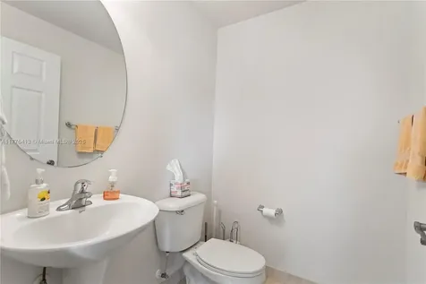 5951 London Lane Tamarac FL 33321