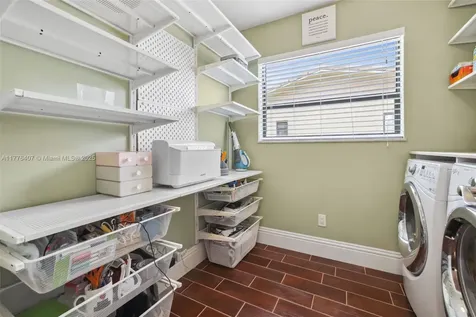 2200 NW 66th Avenue Margate FL 33063