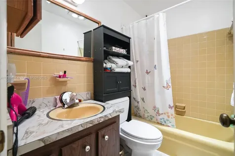 8963 SW 49th Street Cooper City FL 33328