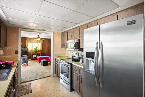 8963 SW 49th Street Cooper City FL 33328