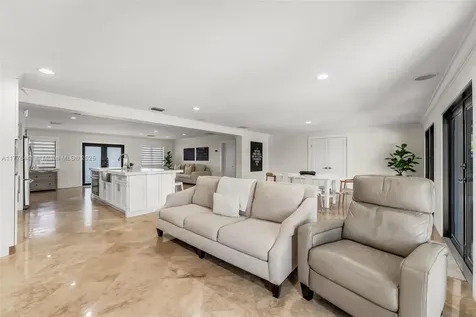 17921 NW 85th Avenue Hialeah FL 33015