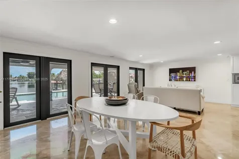 17921 NW 85th Avenue Hialeah FL 33015