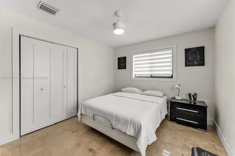 17921 NW 85th Avenue Hialeah FL 33015