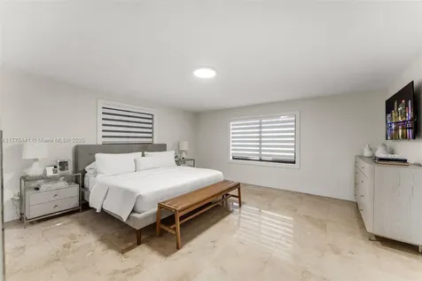 17921 NW 85th Avenue Hialeah FL 33015