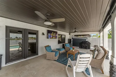 17921 NW 85th Avenue Hialeah FL 33015