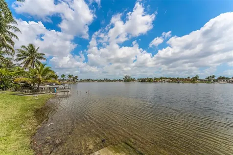 17921 NW 85th Avenue Hialeah FL 33015