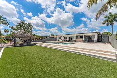 17921 NW 85th Avenue Hialeah FL 33015