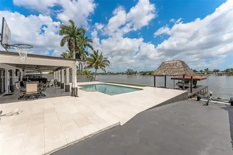 17921 NW 85th Avenue Hialeah FL 33015