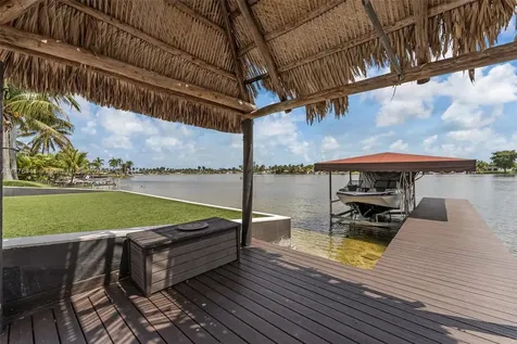 17921 NW 85th Avenue Hialeah FL 33015