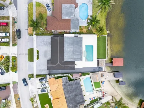 17921 NW 85th Avenue Hialeah FL 33015