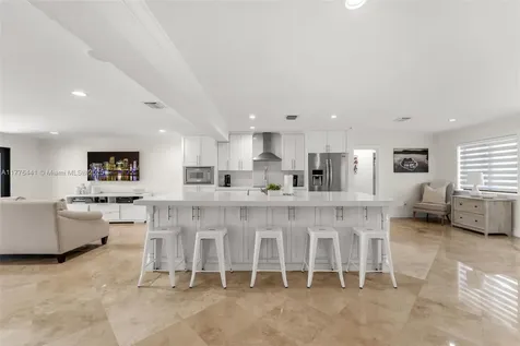 17921 NW 85th Avenue Hialeah FL 33015