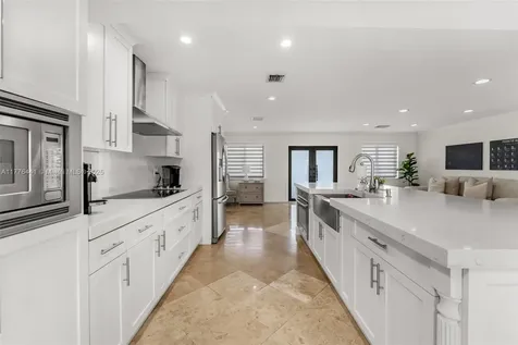 17921 NW 85th Avenue Hialeah FL 33015