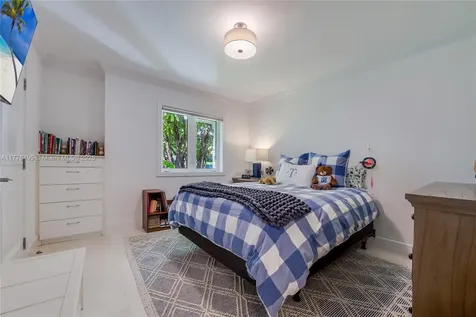 6925 Tordera Street Coral Gables FL 33146