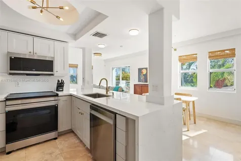 1040 10th Street Miami Beach FL 33139