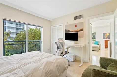1040 10th Street Miami Beach FL 33139