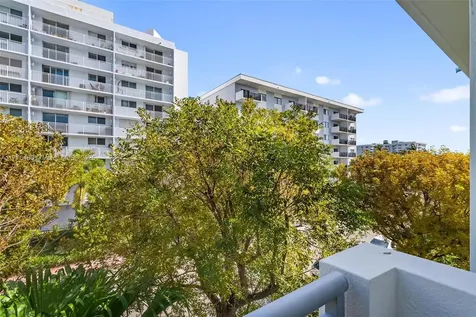 1040 10th Street Miami Beach FL 33139