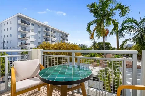 1040 10th Street Miami Beach FL 33139