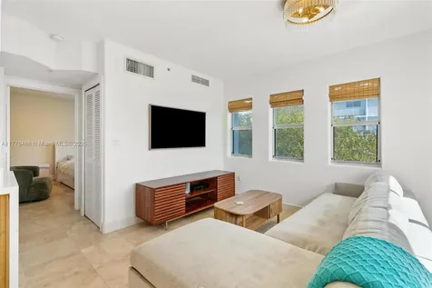 1040 10th Street Miami Beach FL 33139