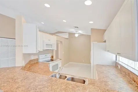 7547 Springfield Lake Drive Lake Worth FL 33467