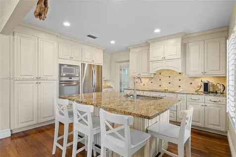 8800 N Bayshore Drive Miami FL 33138