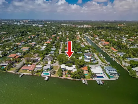 8800 N Bayshore Drive Miami FL 33138