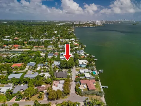 8800 N Bayshore Drive Miami FL 33138