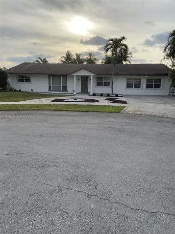 1601 N 29th Avenue Hollywood FL 33020