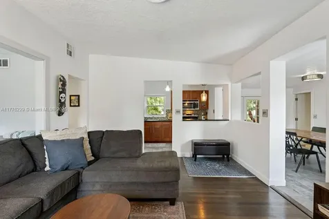 2501 Weber Orlando FL 32803