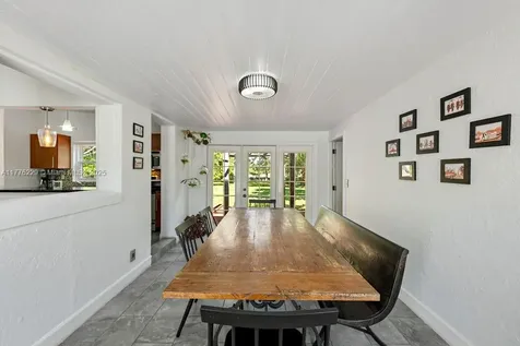 2501 Weber Orlando FL 32803