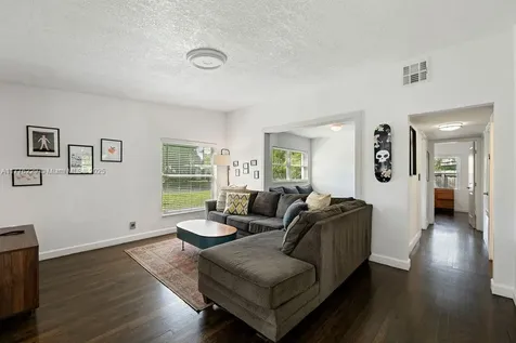 2501 Weber Orlando FL 32803