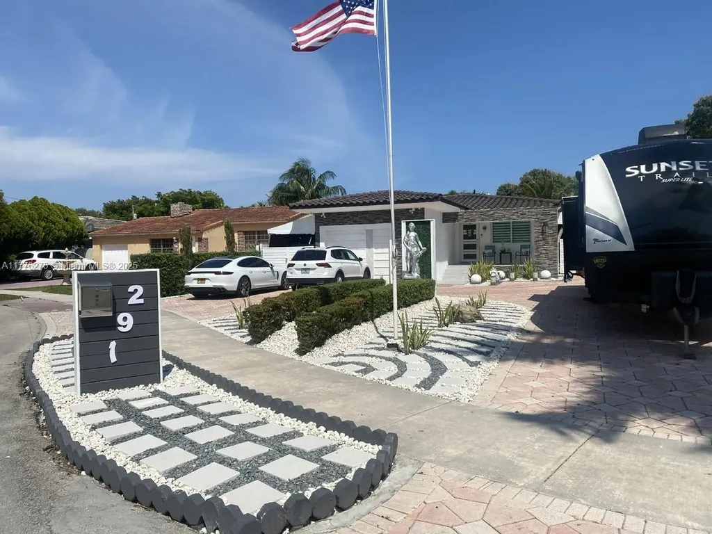 291 Circle Drive Hialeah FL 33010