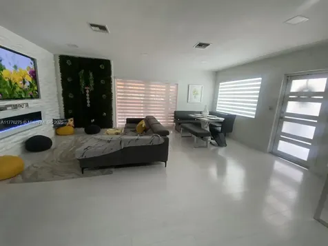 291 Circle Drive Hialeah FL 33010