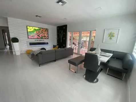 291 Circle Drive Hialeah FL 33010