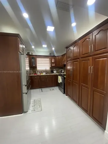 291 Circle Drive Hialeah FL 33010