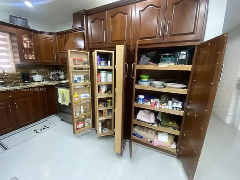 291 Circle Drive Hialeah FL 33010