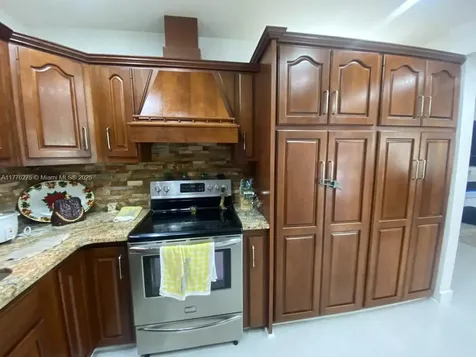291 Circle Drive Hialeah FL 33010