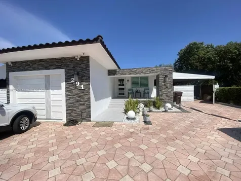 291 Circle Drive Hialeah FL 33010