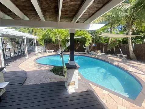 291 Circle Drive Hialeah FL 33010