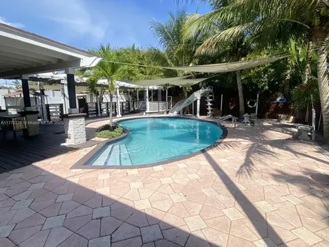 291 Circle Drive Hialeah FL 33010