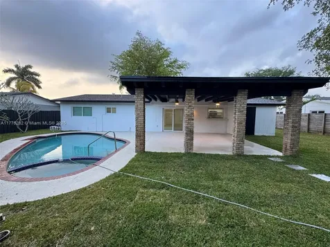 11571 SW 121st Avenue Miami FL 33186