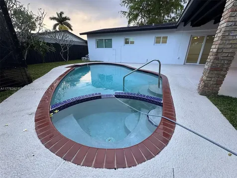 11571 SW 121st Avenue Miami FL 33186