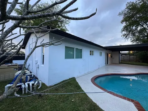 11571 SW 121st Avenue Miami FL 33186
