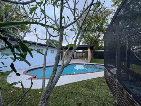 11571 SW 121st Avenue Miami FL 33186
